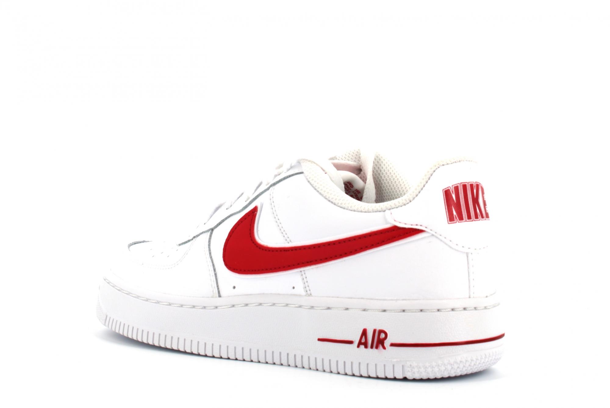 Кроссовки красно белые мужские. Nike Air Force 1 lv8 White/Red. Nike Air Force 1 lv8 White. Nike Air Force 1 Low White Red. Nike Air Force 1 White Red.